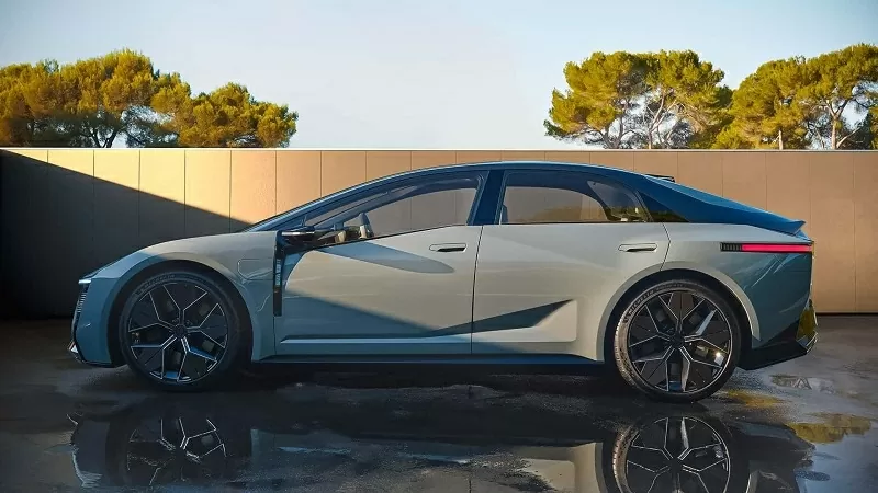 Phía bên của Toyota Corolla Concept. Phía bên của Toyota Corolla Concept.