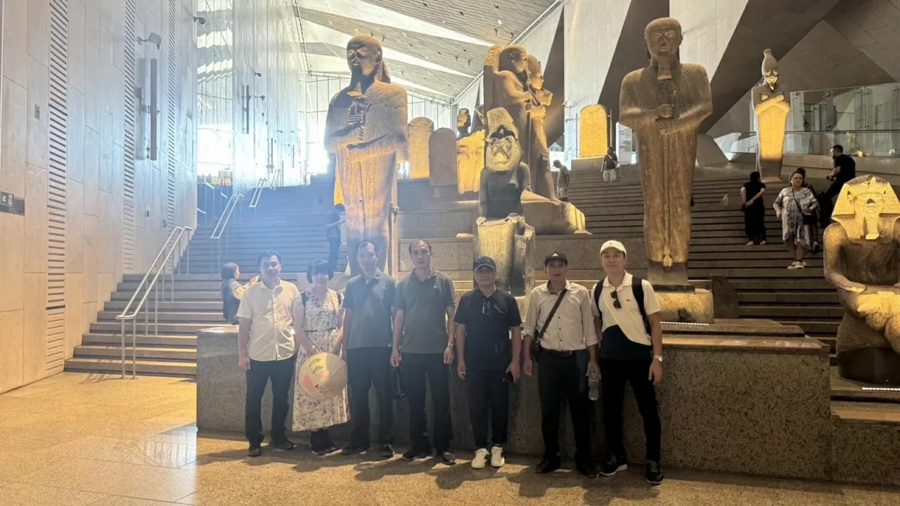 Ai Cập khai trương Đại bảo tàng sau hai thập kỷ chờ đợi. Đoàn khách VN thăm bảo tàng. (Ảnh: Hải Hiền)