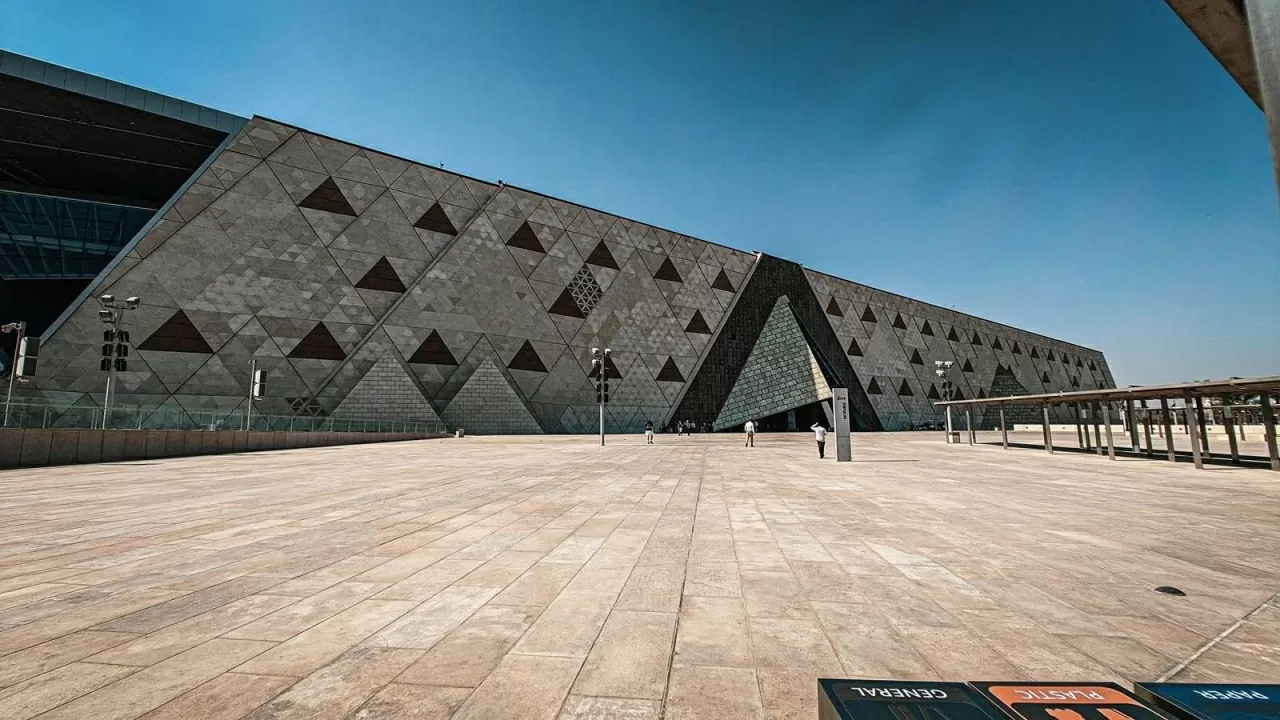 Ai Cập khai trương Đại bảo tàng sau hai thập kỷ chờ đợi. Toàn cảnh Đại bảo tàng. (Ảnh: Hải Hiền) Ai Cập khai trương Đại bảo tàng sau hai thập kỷ chờ đợi. Toàn cảnh Đại bảo tàng. (Ảnh: Hải Hiền)