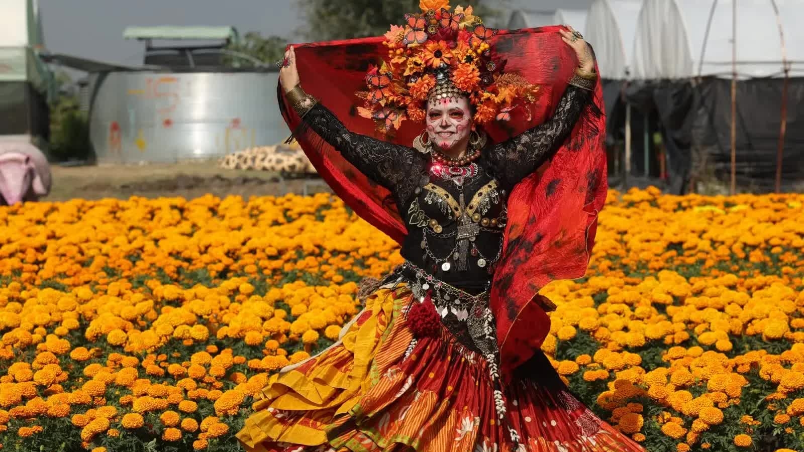 Mexico đón lượng du khách lớn dịp 'Ngày của người chết' độc đáo nhất nước này