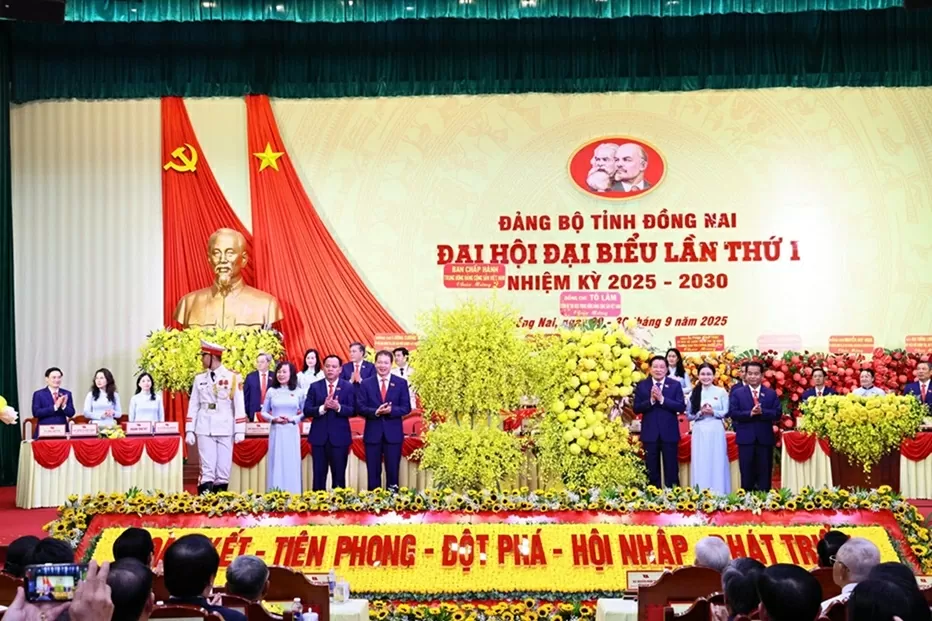 Đại hội đại biểu Đảng bộ tỉnh Đồng Nai lần thứ I, nhiệm kỳ 2025-2030 diễn ra hồi cuối tháng 9/2025. (Ảnh: UBND tỉnh Đồng Nai) Đại hội đại biểu Đảng bộ tỉnh Đồng Nai lần thứ I, nhiệm kỳ 2025-2030 diễn ra hồi cuối tháng 9/2025. (Ảnh: UBND tỉnh Đồng Nai)