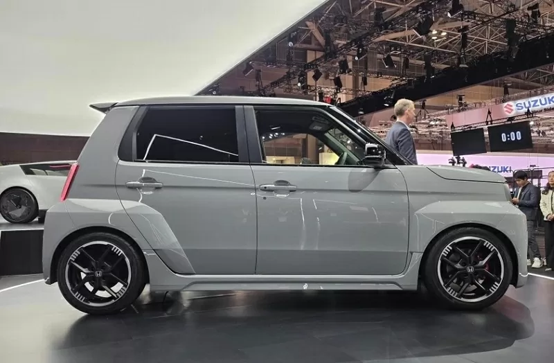 Honda chưa công bố chi tiết về hệ truyền động của Super-One Prototype.