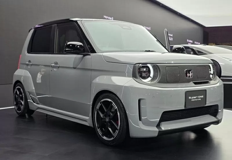 Honda Super-One Prototype khoác lên mình vẻ ngoài nhỏ gọn nhưng đậm chất thể thao.