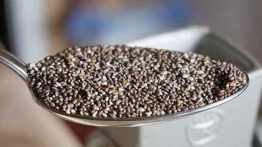 Bốn nhóm người nên tránh hoặc đặc biệt cẩn trọng khi tiêu thụ hạt chia