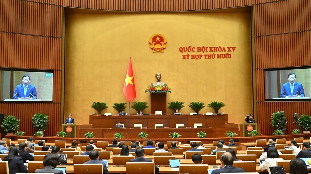 hom nay 611 quoc hoi thao luan o to ve du an luat xay dung sua doi