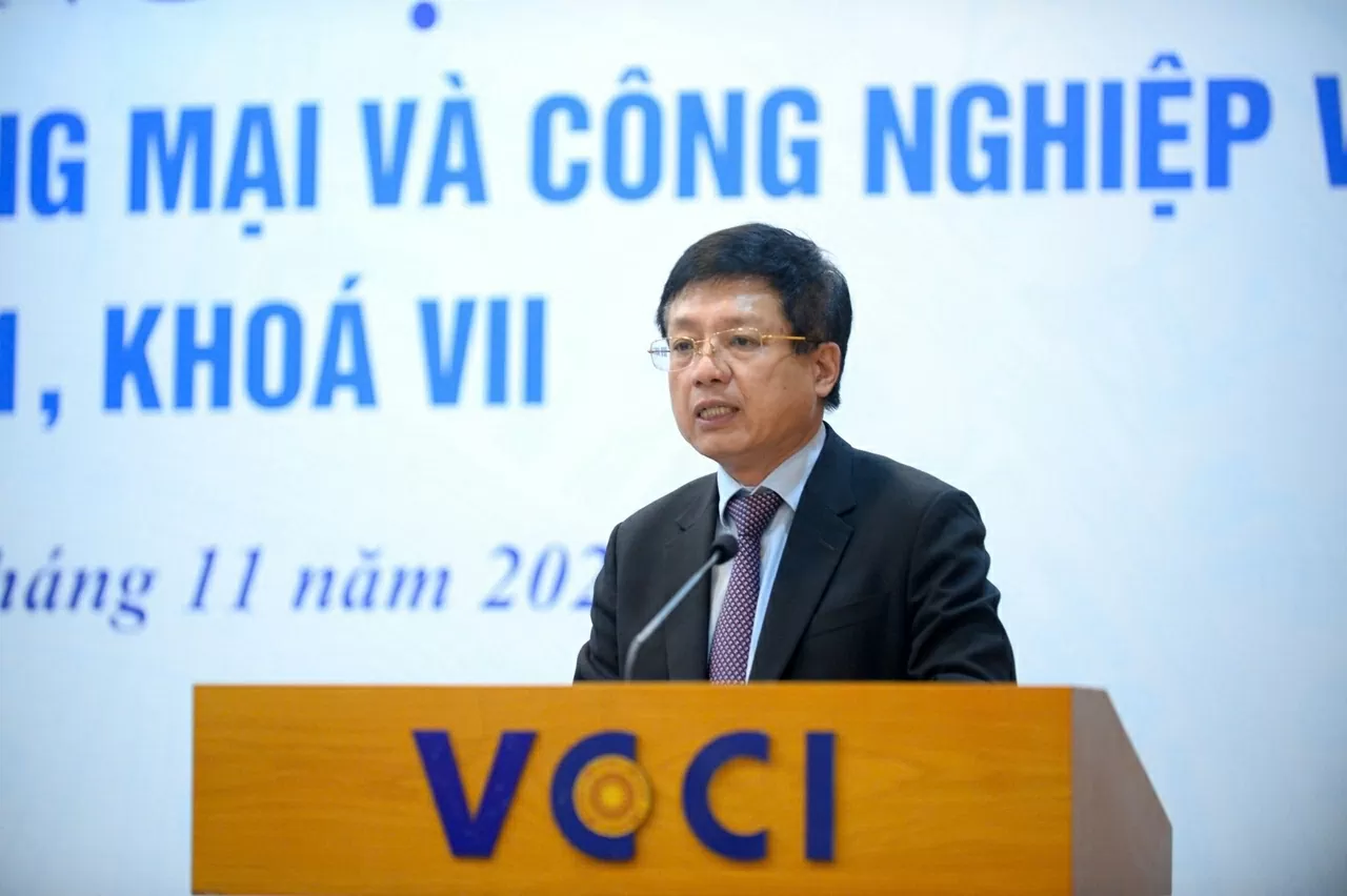 Ông Hồ Sỹ Hùng giữ chức Chủ tịch VCCI Ông Hồ Sỹ Hùng giữ chức Chủ tịch VCCI
