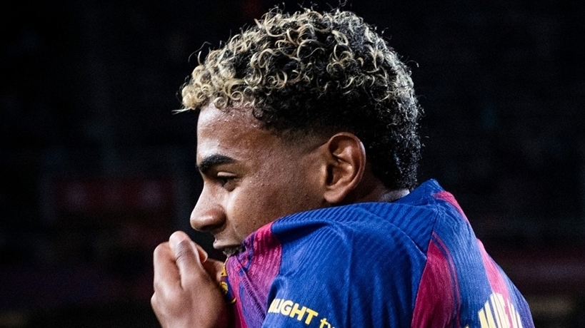 Lọt đội hình tiêu biểu xuất sắc nhất năm, Yamal phá kỷ lục của Mbappe