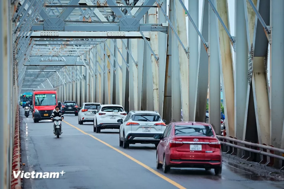 Cầu Chương Dương gồng gánh lượng lớn phương tiện khi cấm đường cầu Long Biên