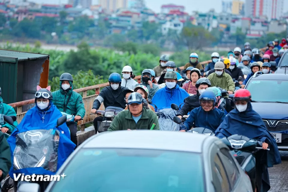 Cầu Chương Dương gồng gánh lượng lớn phương tiện khi cấm đường cầu Long Biên