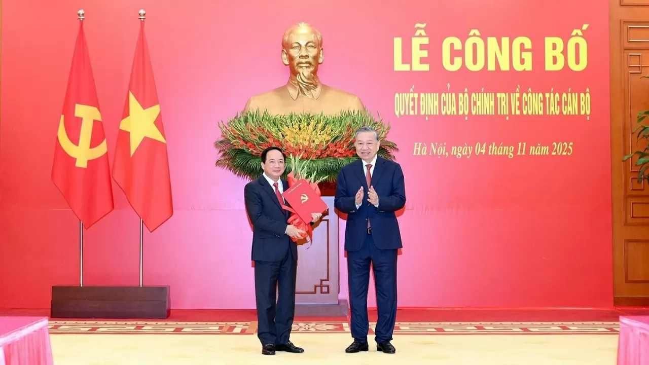 Đồng chí Trịnh Văn Quyết nhận công tác Trưởng Ban Tuyên giáo và Dân vận Trung ương Đồng chí Trịnh Văn Quyết nhận công tác Trưởng Ban Tuyên giáo và Dân vận Trung ương