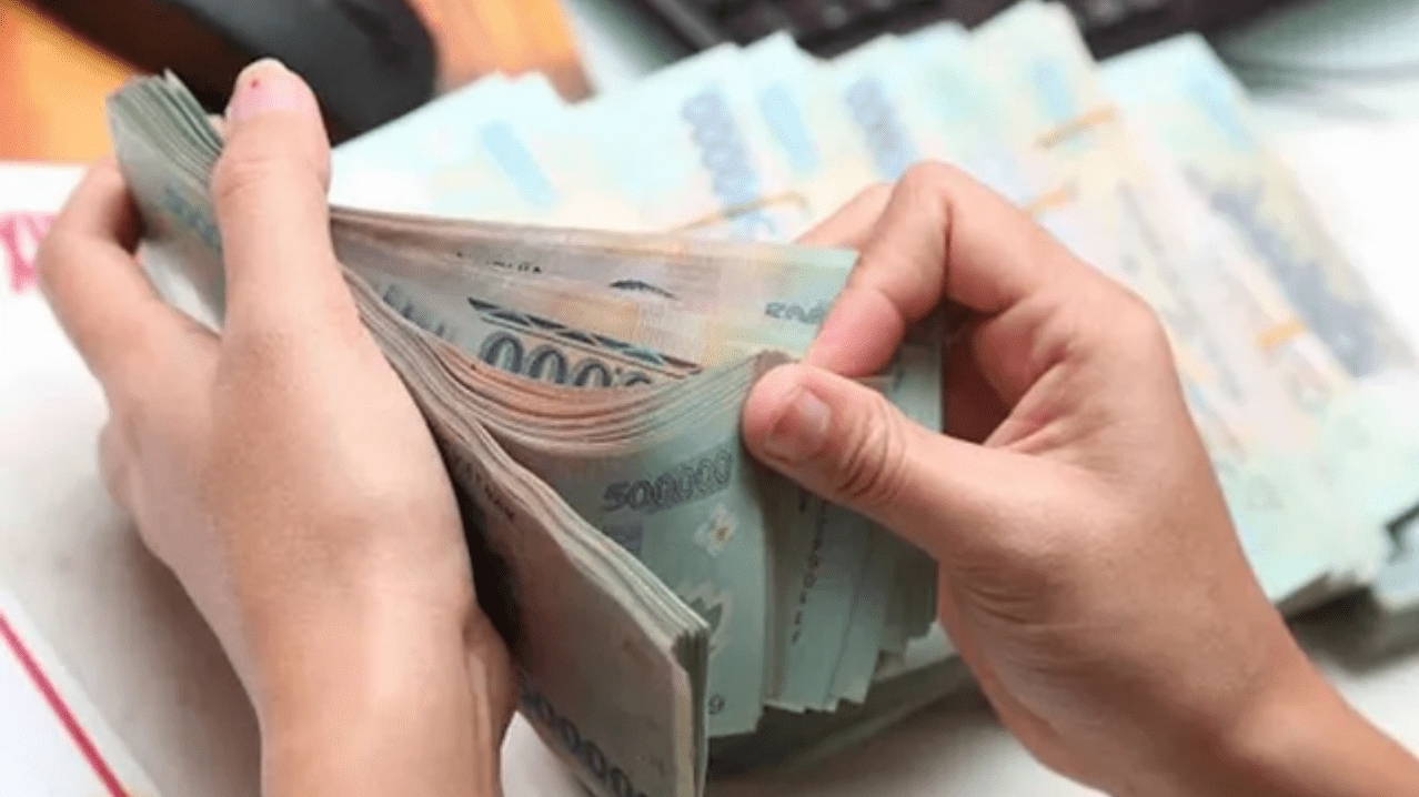 Tăng lương cơ sở: Không chỉ là con số