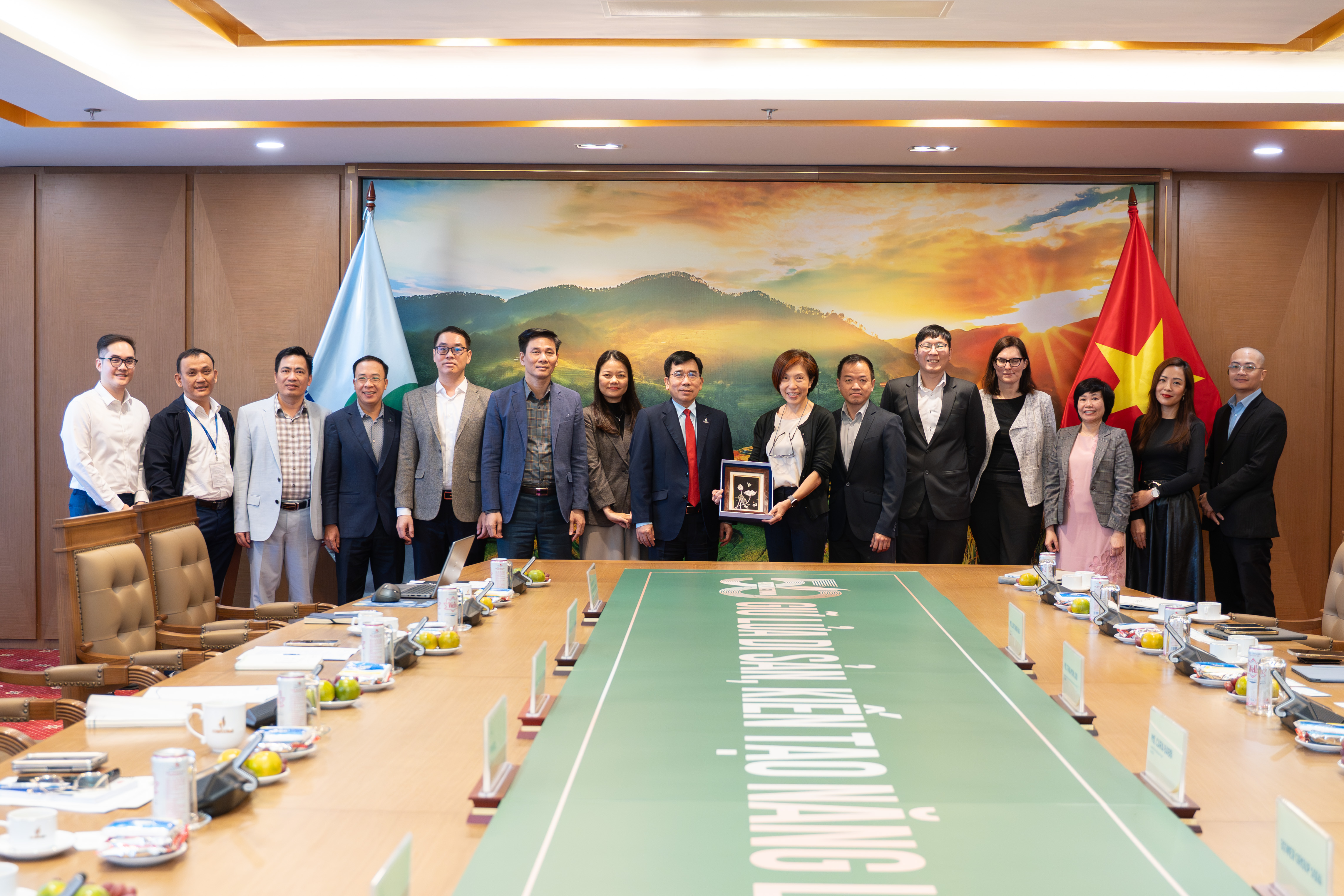 Chevron và PetroVietnam thúc đẩy hợp tác chiến lược cho tương lai năng lượng Việt Nam