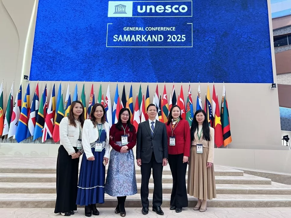 Việt Nam trúng cử Phó Chủ tịch kỳ họp lần thứ 43 Đại hội đồng UNESCO Việt Nam trúng cử Phó Chủ tịch kỳ họp lần thứ 43 Đại hội đồng UNESCO