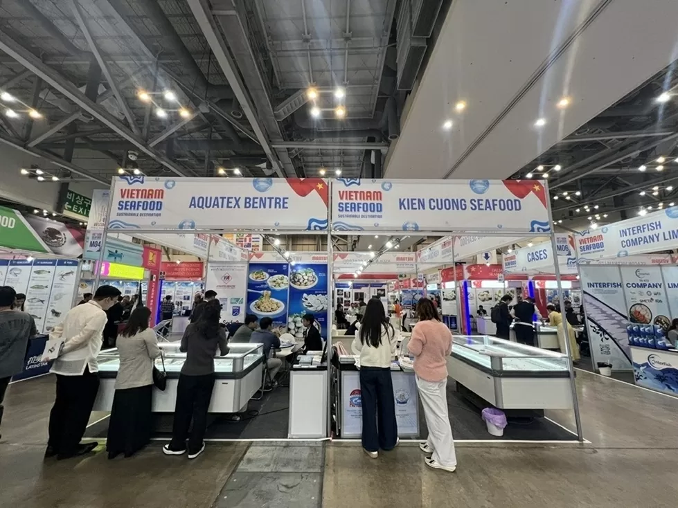 Tổng Lãnh sự Việt Nam tại Busan làm việc với lãnh đạo tỉnh Cà Mau và tham dự Hội chợ Thủy sản và nghề cá quốc tế Busan năm 2025 Tổng Lãnh sự Việt Nam tại Busan làm việc với lãnh đạo tỉnh Cà Mau và tham dự Hội chợ Thủy sản và nghề cá quốc tế Busan năm 2025