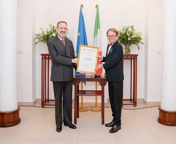 Huân chương Công trạng Italy vinh danh người bạn lớn của Việt Nam