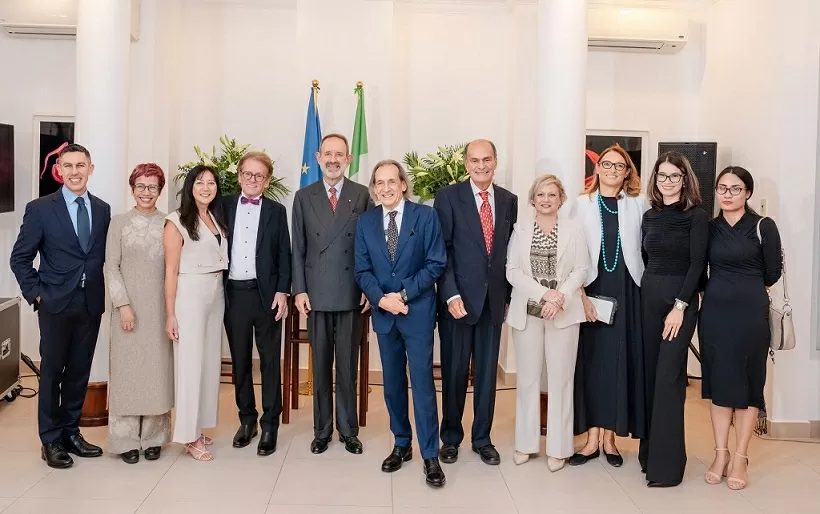 Huân chương Công trạng Italy vinh danh người bạn lớn của Việt Nam Huân chương Công trạng Italy vinh danh người bạn lớn của Việt Nam