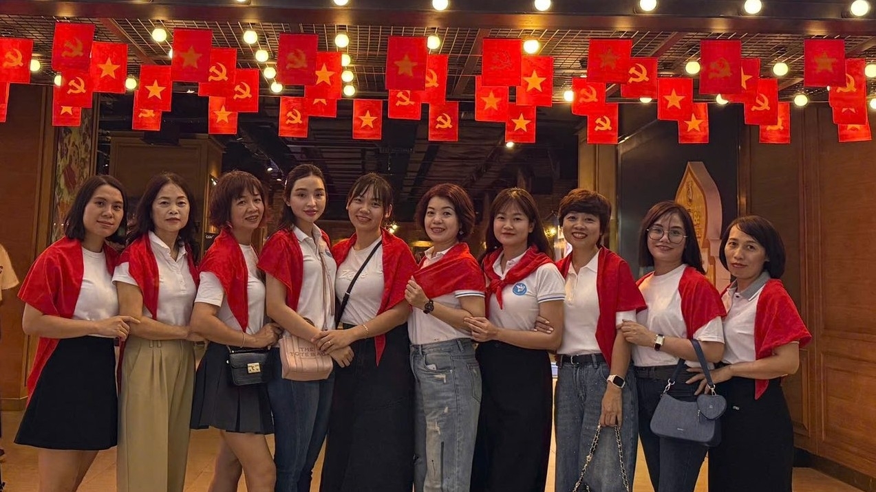 Áp dụng hệ số lương đặc thù cho giáo viên lúc này là cần thiết