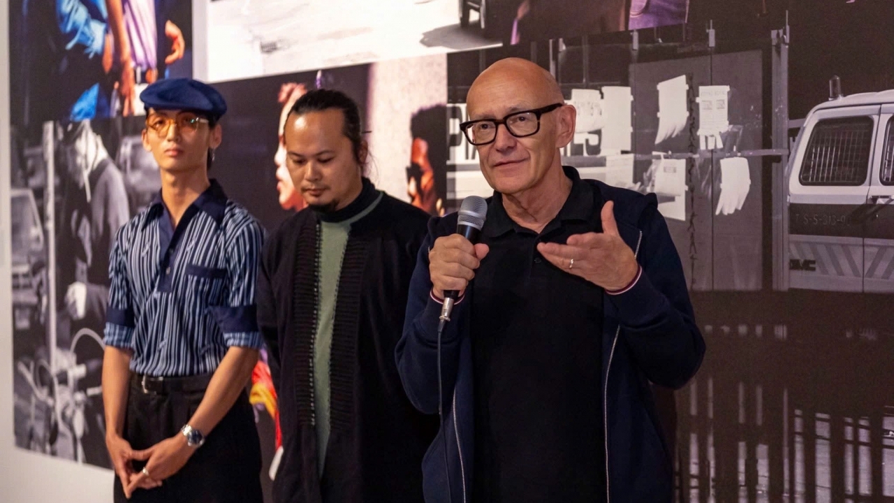 Khi ký ức và nhịp sống đô thị hòa vào ánh sáng nghệ thuật