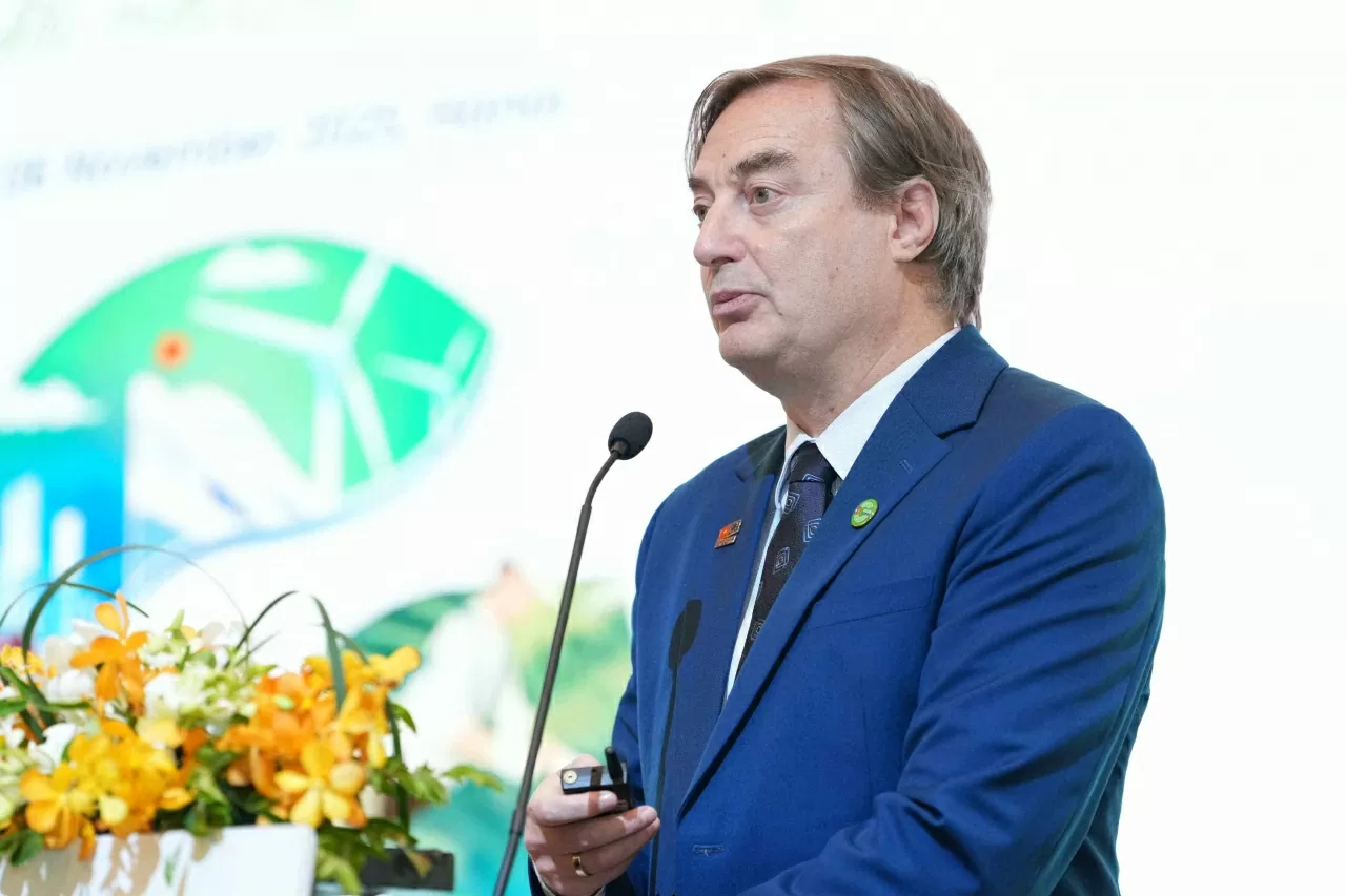 Diễn đàn Kinh tế Xanh 2025: Tiên phong đổi mới, kiến tạo tương lai Diễn đàn Kinh tế Xanh 2025: Tiên phong đổi mới, kiến tạo tương lai