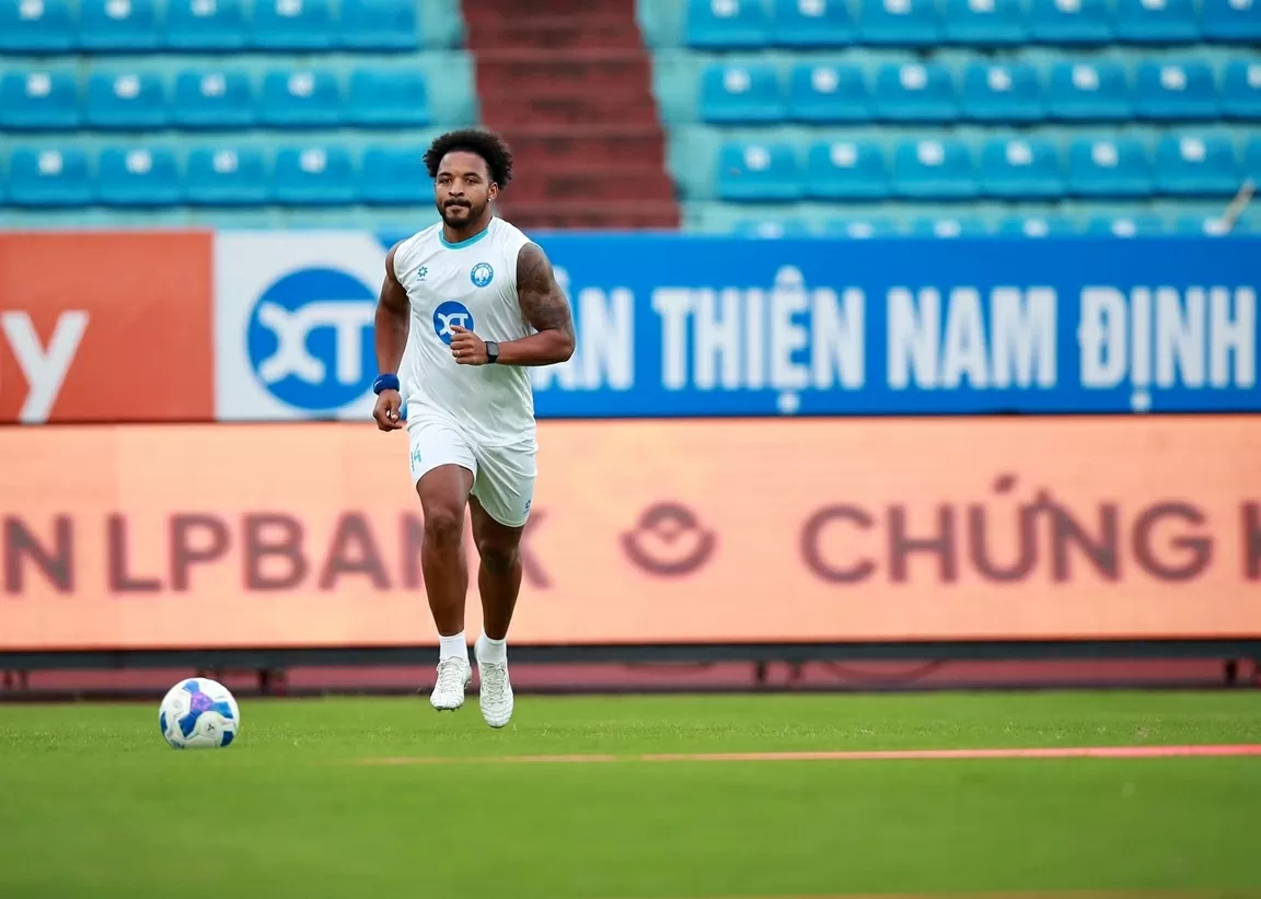 Đội tuyển Việt Nam triệu tập: Xuân Son tái xuất, hai tân binh góp mặt