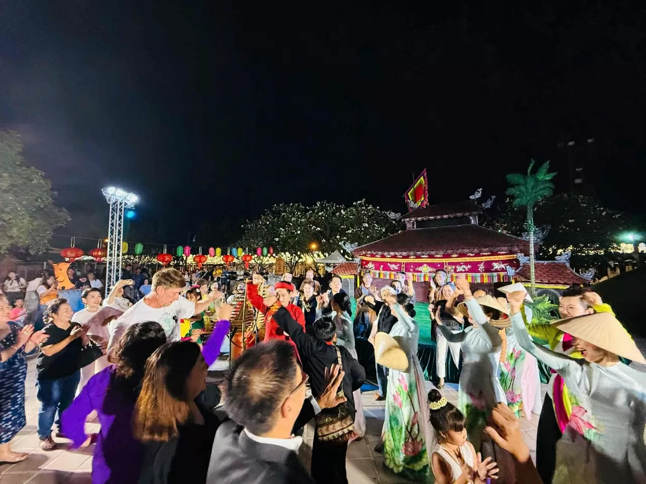 Múa rối nước Việt Nam - Điểm sáng tại Lễ hội quốc tế Sithan 2025 Thái Lan