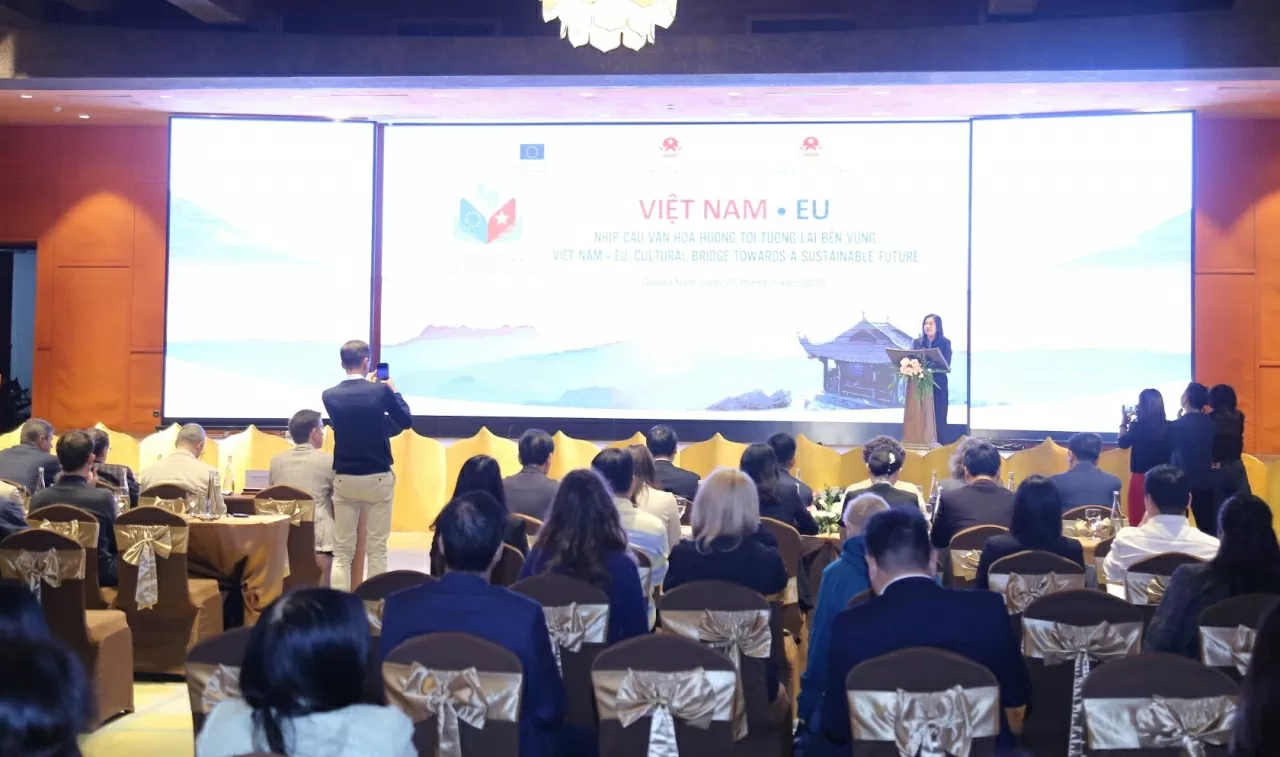 Toàn cảnh lễ khai mạc Ngày Việt Nam - EU lần thứ hai. (Ảnh: Thành Long)