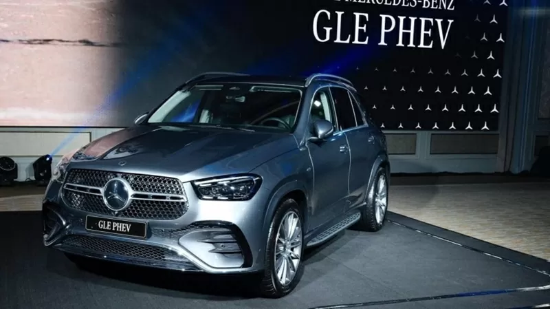 Cái tên tiếp theo trong danh sách ô tô mới ra mắt tháng 11 là Mercedes-Benz GLE 400e.
