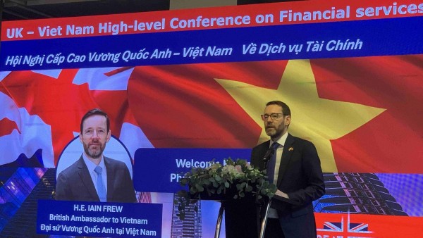 Thúc đẩy quan hệ hợp tác Việt Nam-Anh trong phát triển dịch vụ tài chính hiện đại