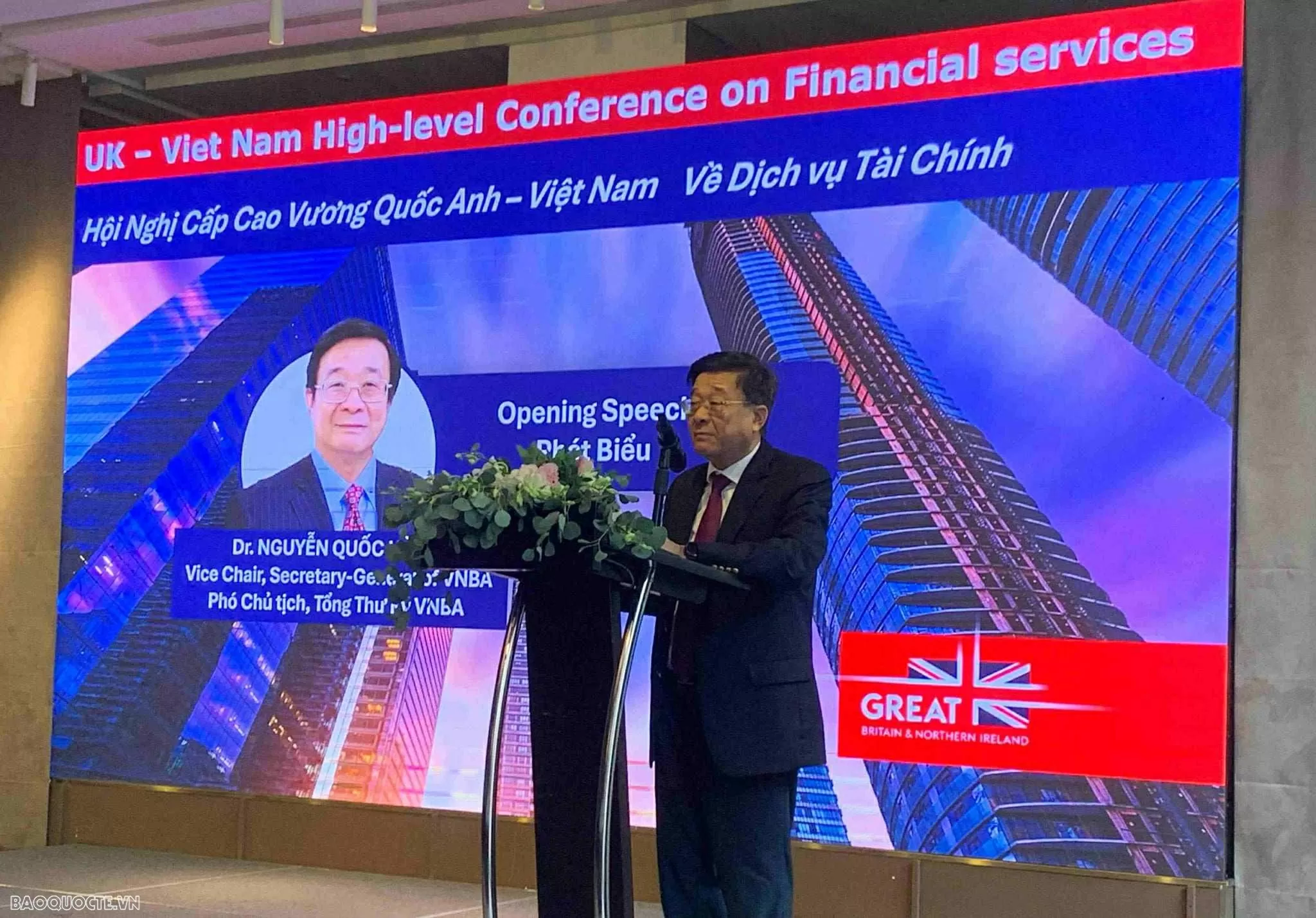 Thúc đẩy quan hệ hợp tác Việt Nam-Anh trong phát triển dịch vụ tài chính hiện đại