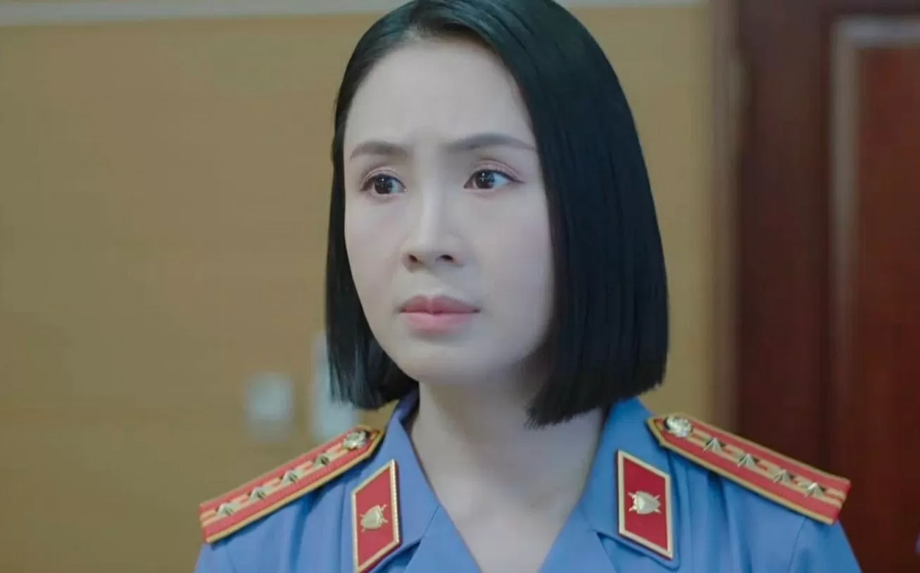 Nhan sắc gợi cảm của Hồng Diễm - nữ chính phim Lằn ranh