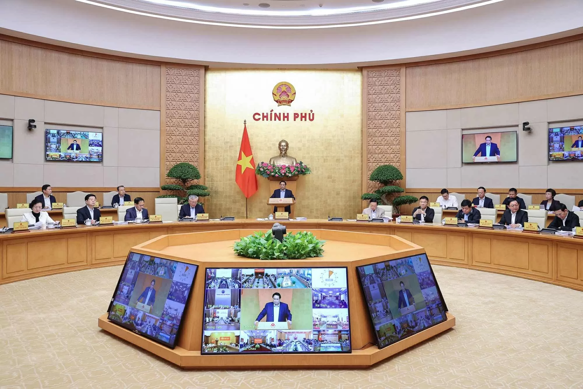 Chấn chỉnh tiêu cực trong mua, bán, cho thuê nhà ở xã hội