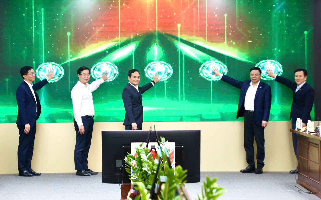 Petrovietnam và Vietsovpetro khánh thành giàn đầu giếng BK-24 mỏ Bạch Hổ, tự chủ công nghệ