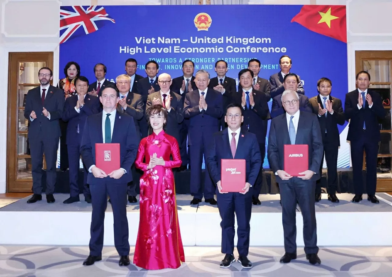 Vietjet đặt mua 100 tàu bay Airbus A321neo, đánh dấu cột mốc mới trong quan hệ hợp tác Việt Nam – Vương quốc Anh Vietjet đặt mua 100 tàu bay Airbus A321neo, đánh dấu cột mốc mới trong quan hệ hợp tác Việt Nam – Vương quốc Anh
