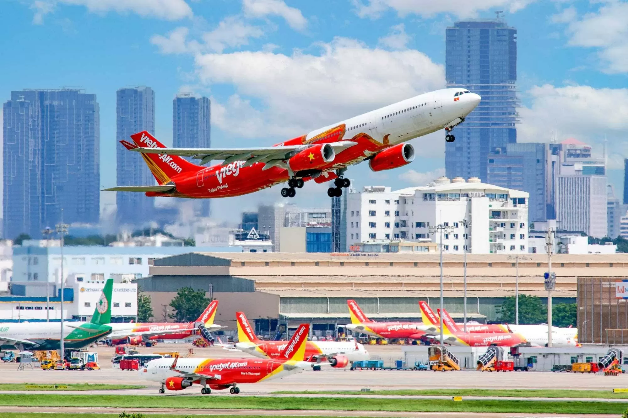 Cùng Vietjet đón mùa lễ hội cuối năm rực rỡ tại Đài Loan (Trung Quốc) với nhiều khuyến mại hấp dẫn Cùng Vietjet đón mùa lễ hội cuối năm rực rỡ tại Đài Loan (Trung Quốc) với nhiều khuyến mại hấp dẫn