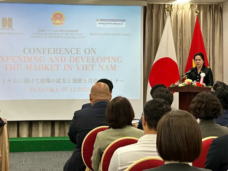 Tổng Lãnh sự Vũ Chi Mai phát biểu khai mạc Hội thảo Tổng Lãnh sự Vũ Chi Mai phát biểu khai mạc Hội thảo