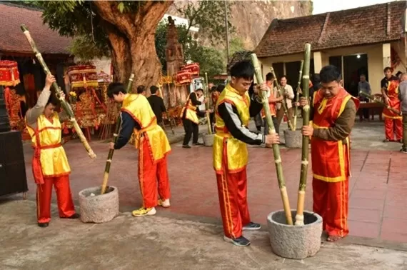 Lễ hội Bánh giầy đình Lục Giáp - Di sản Văn hóa đặc sắc của tỉnh Ninh Bình Lễ hội Bánh giầy đình Lục Giáp - Di sản Văn hóa đặc sắc của tỉnh Ninh Bình