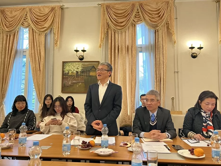 Trí thức, doanh nhân, kiều bào Việt Nam tại Đức đóng góp ý kiến dự thảo văn kiện Đại  hội XIV của Đảng