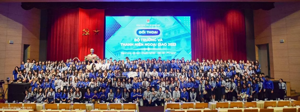 Yêu nước bằng hành động thiết thực Yêu nước bằng hành động thiết thực