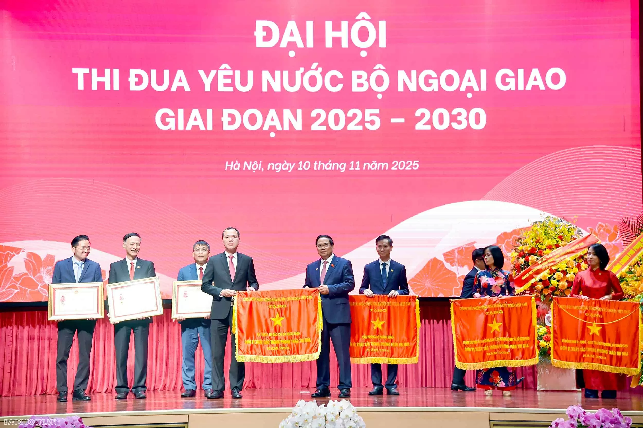 Thủ tướng Phạm Minh Chính: Xây dựng nền ngoại giao toàn diện, hiện đại, chuyên nghiệp, mang đậm bản sắc Việt Nam Thủ tướng Phạm Minh Chính: Xây dựng nền ngoại giao toàn diện, hiện đại, chuyên nghiệp, mang đậm bản sắc Việt Nam