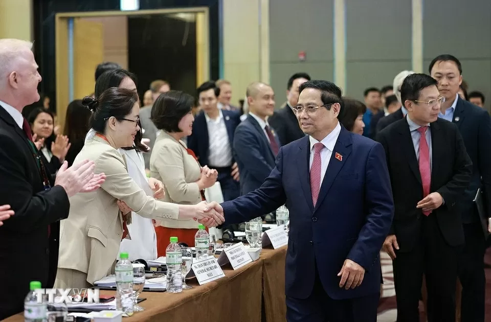 Thủ tướng Phạm Minh Chính với các đại biểu tham dự Diễn đàn doanh nghiệp Việt Nam thường niên. (Nguồn: TTXVN) Thủ tướng Phạm Minh Chính với các đại biểu tham dự Diễn đàn doanh nghiệp Việt Nam thường niên. (Nguồn: TTXVN)