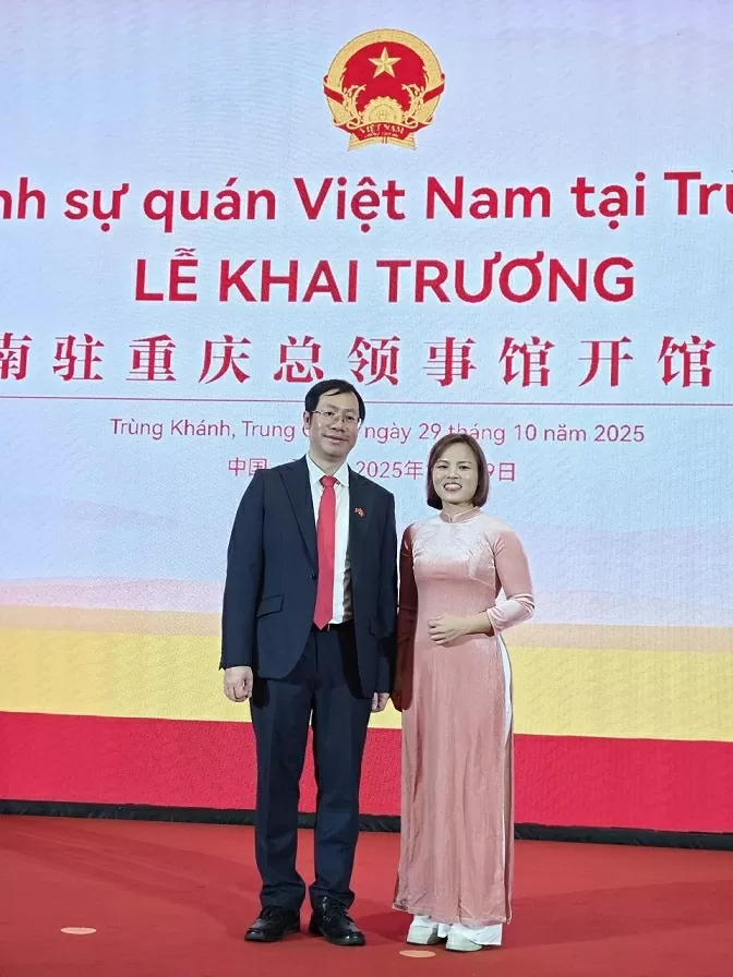 Mái nhà gắn kết người Việt tại Trùng Khánh