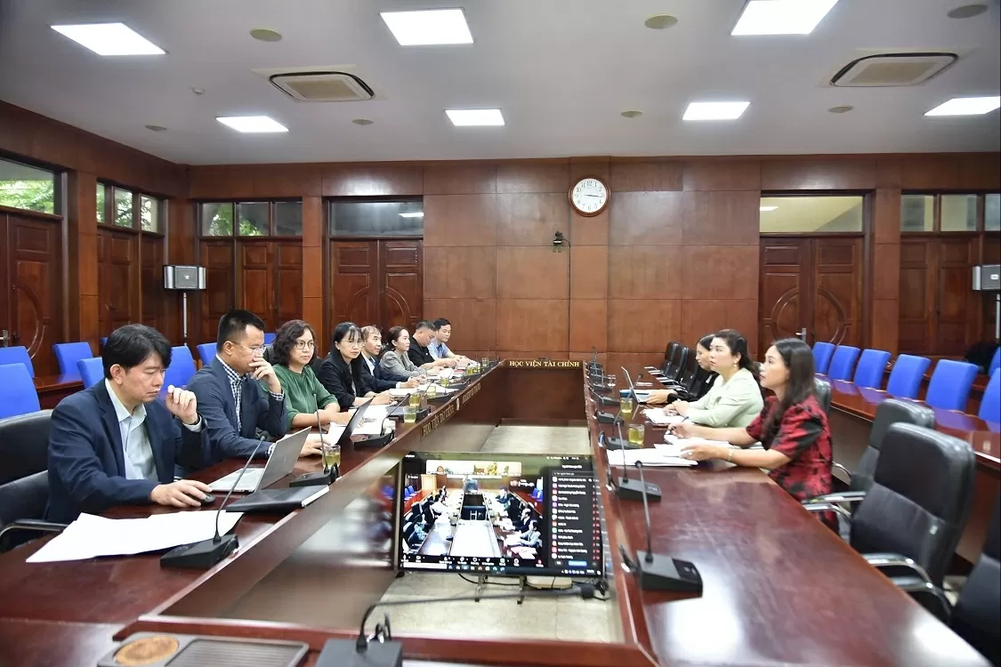 Diễn đàn học thuật quốc tế về thị trường cận biên toàn cầu nhằm tìm giải pháp phát triển kinh tế bền vững Diễn đàn học thuật quốc tế về thị trường cận biên toàn cầu nhằm tìm giải pháp phát triển kinh tế bền vững