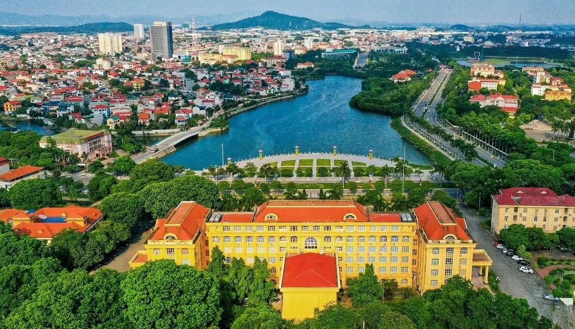 Ảnh 1: Phú Thọ phấn đấu vươn lên trở thành cực tăng trưởng mới của vùng trung du và miền núi phía Bắc. (Ảnh: Thu Hằng)