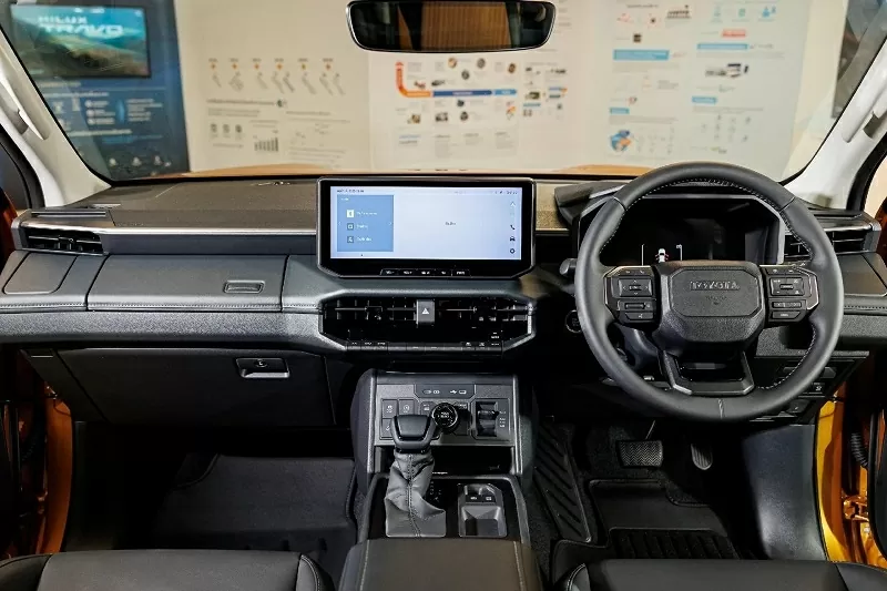 Nội thất của Toyota Hilux 2026 được lấy cảm hứng từ Land Cruiser Prado.