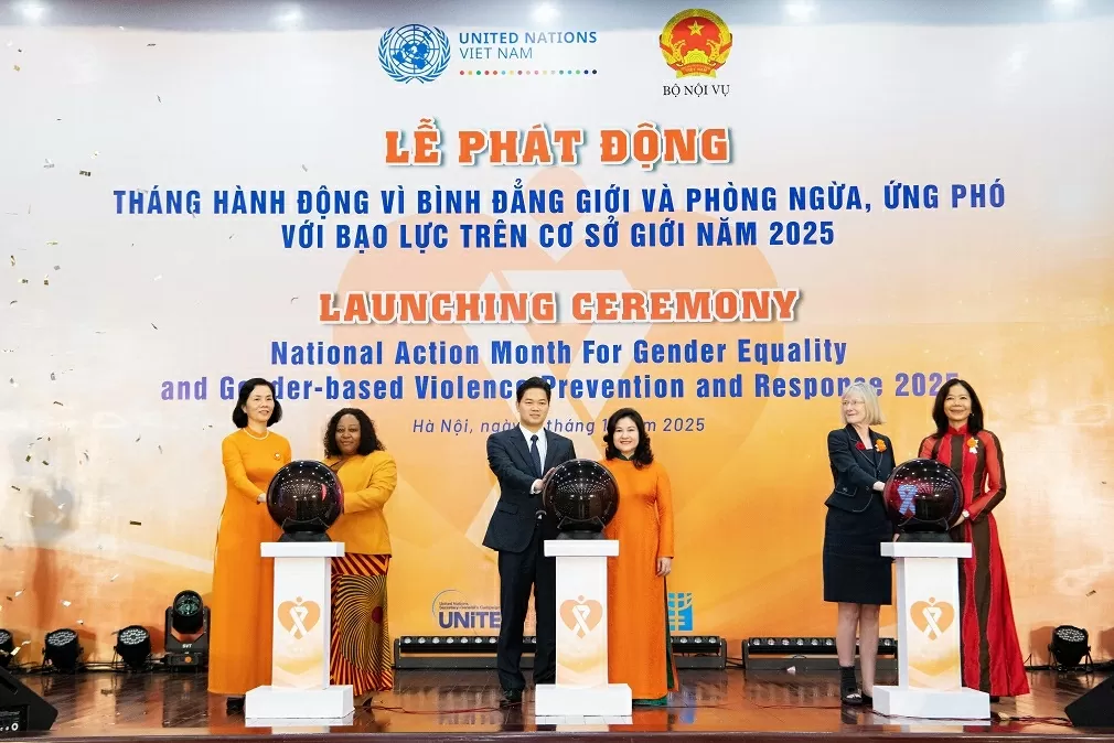 Tháng hành động vì bình đẳng giới: Vì an toàn cho phụ nữ và trẻ em gái trong kỷ nguyên số Tháng hành động vì bình đẳng giới: Vì an toàn cho phụ nữ và trẻ em gái trong kỷ nguyên số