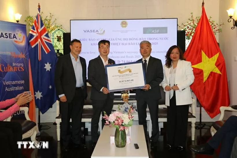 Người Việt tại Australia hỗ trợ đồng bào lũ lụt 1,25 tỷ đồng
