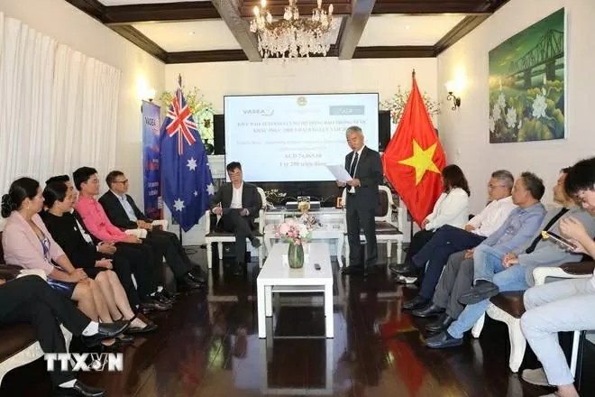 Người Việt tại Australia hỗ trợ đồng bào lũ lụt 1,25 tỷ đồng Người Việt tại Australia hỗ trợ đồng bào lũ lụt 1,25 tỷ đồng