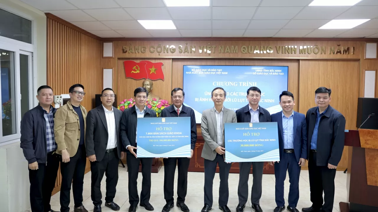 NXB Giáo dục Việt Nam cam kết đồng hành cùng học sinh và các trường học vùng bão lũ NXB Giáo dục Việt Nam cam kết đồng hành cùng học sinh và các trường học vùng bão lũ