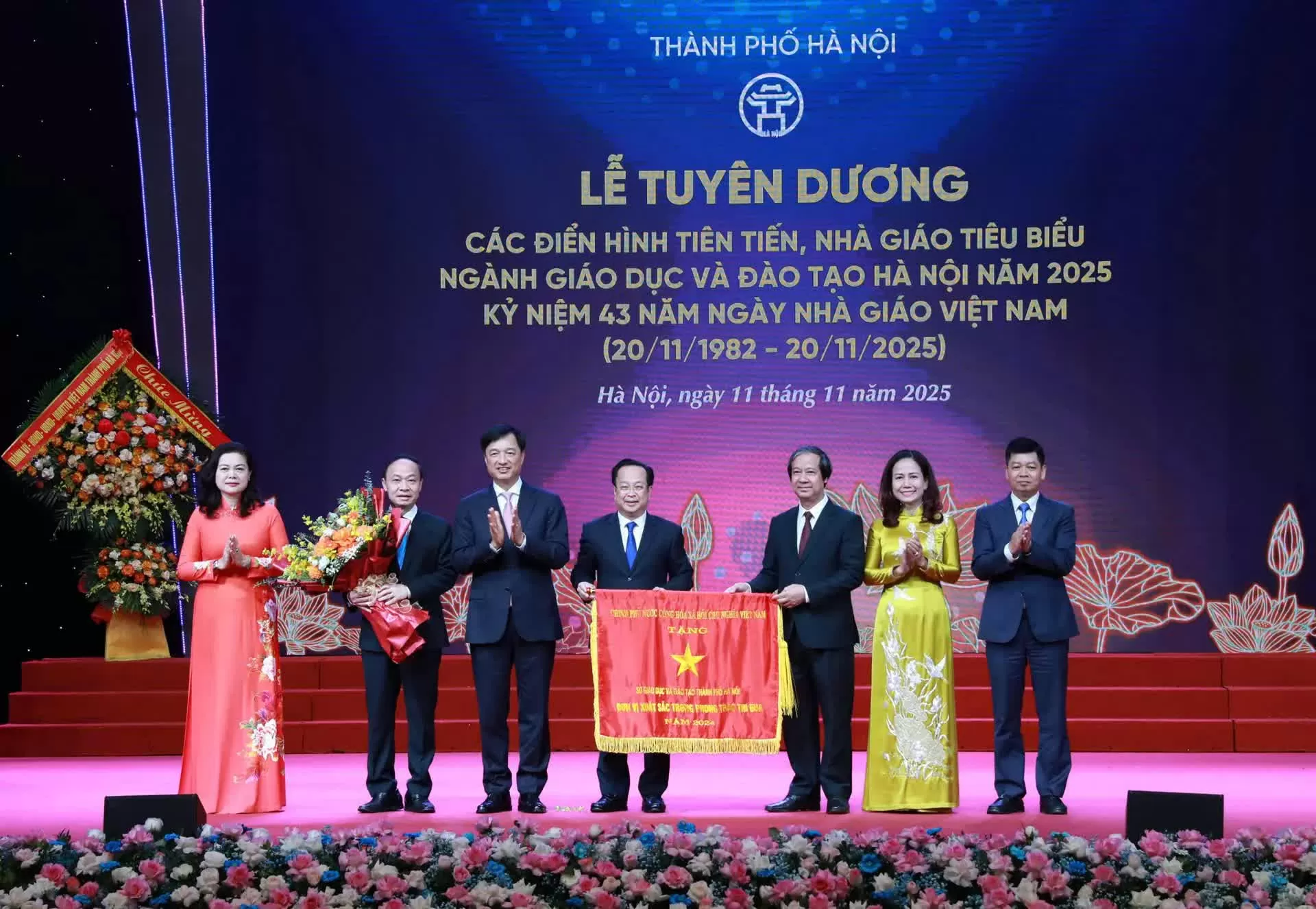 Bí thư Thành ủy Hà Nội nói về những thách thức và cơ hội của giáo dục Thủ đô Bí thư Thành ủy Hà Nội nói về những thách thức và cơ hội của giáo dục Thủ đô