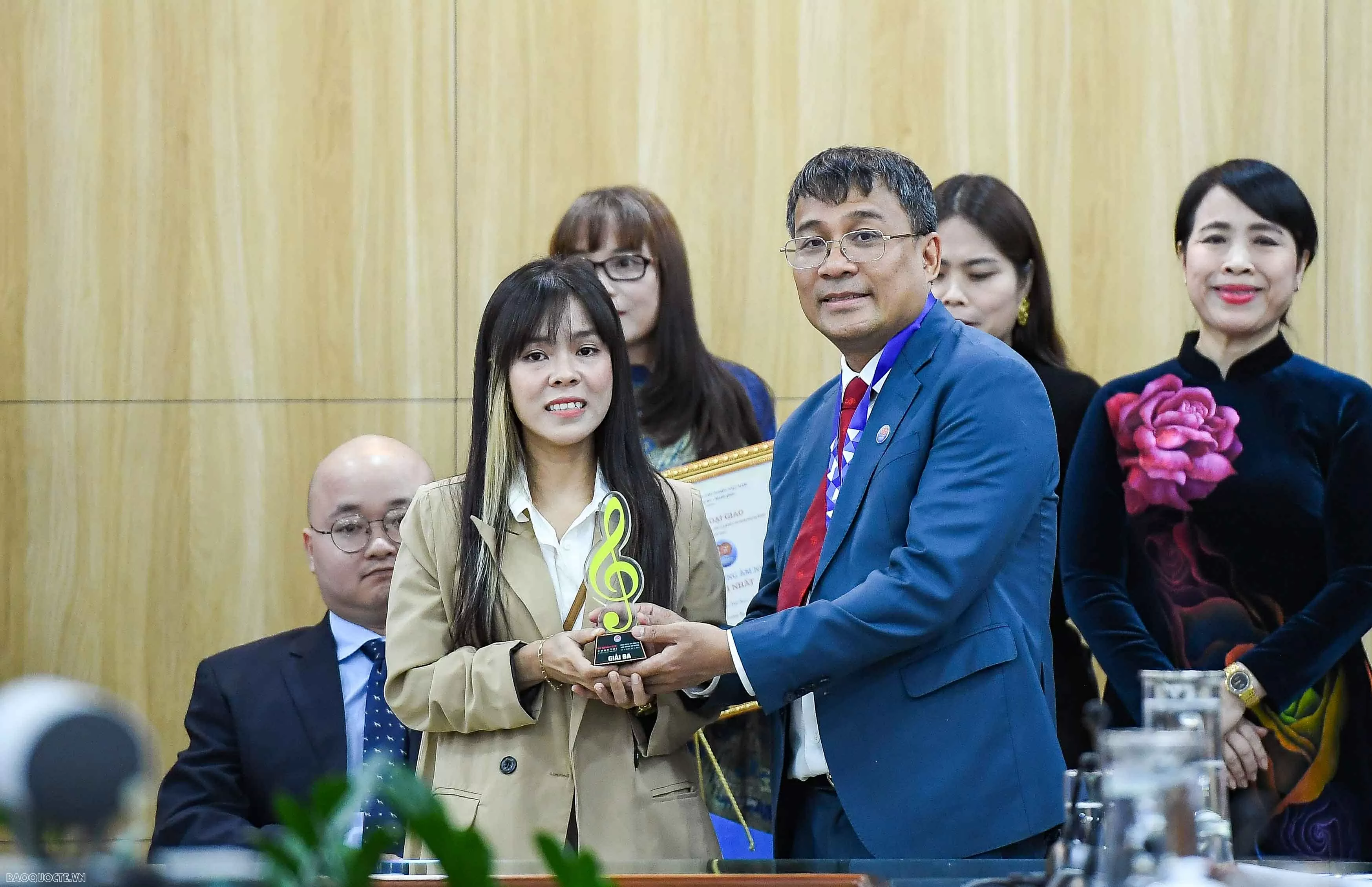 Trao giải cuộc thi sáng tác ca khúc ngành Ngoại giao và các cuộc thi phong trào nhân kỷ niệm 80 năm thành lập Ngành Trao giải cuộc thi sáng tác ca khúc ngành Ngoại giao và các cuộc thi phong trào nhân kỷ niệm 80 năm thành lập Ngành